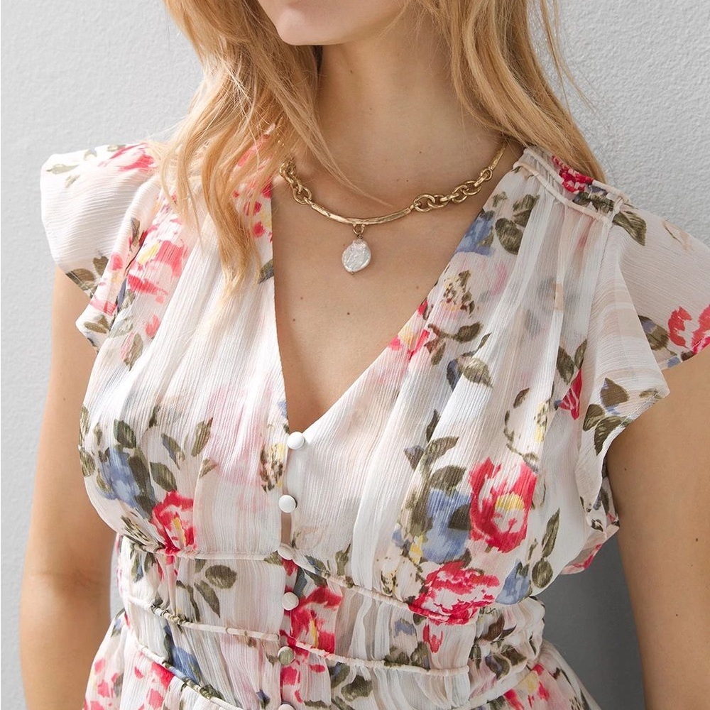 White House Black Market Flutter Sleeve Blouse with Waist Detail - Picture 2 of 10